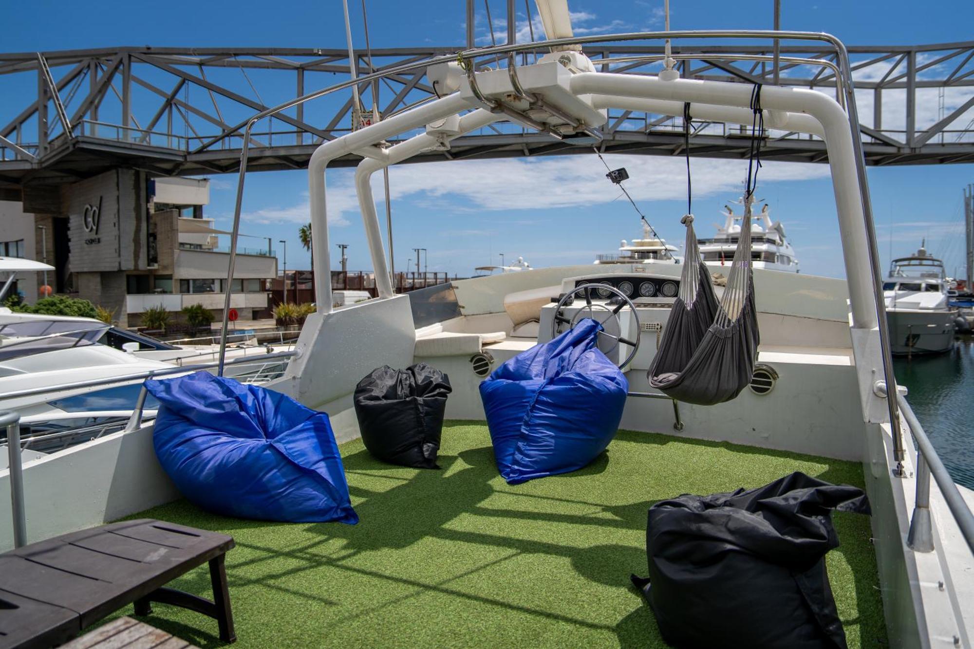 Boat Aloha Hotel Sant Adria de Besos Exterior foto